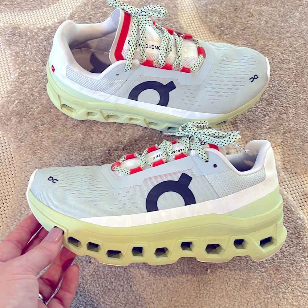 OnCloud shoes